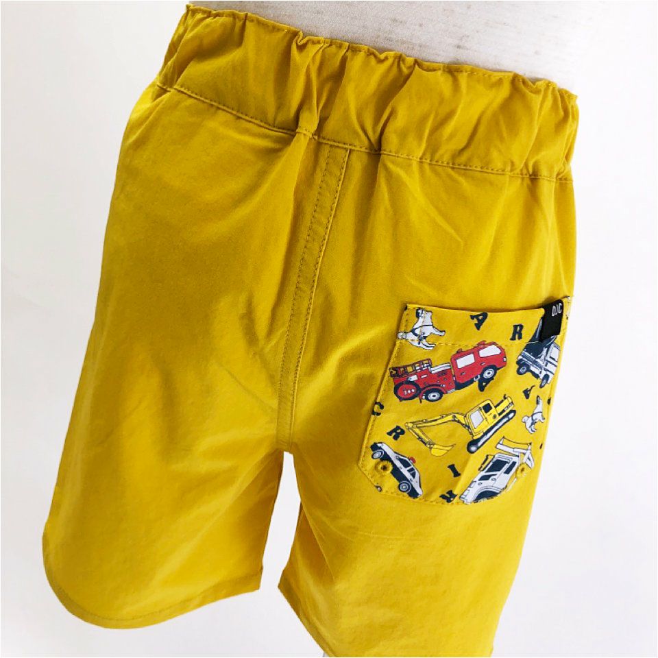 ポケッタブルハーフパンツ「カーキャリア」